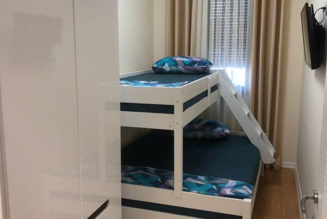 Shtepi me qera Apartament ne Tirane, 2+1, Mobilimi E mobiluar, Pagesa 1,200  Euro.