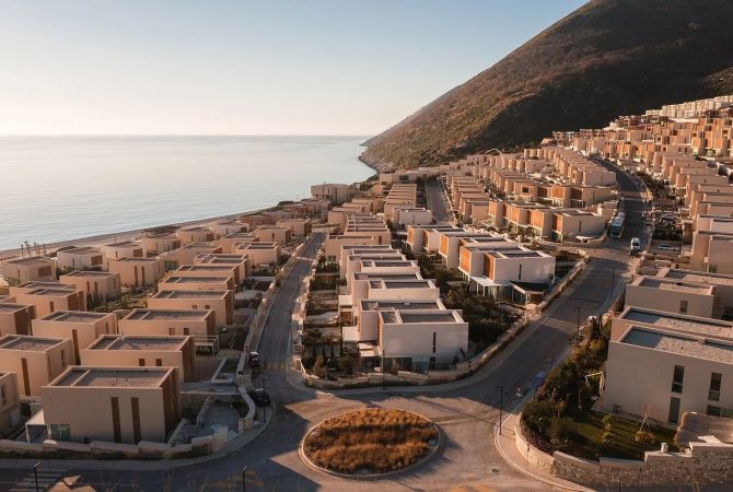 House for Sale 4+1 in Vlora - 2,100,000 Euro