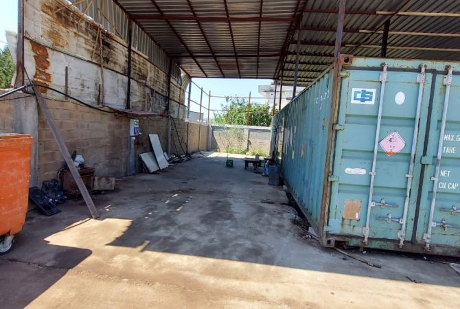 Ambiente Commerciale in Affitto 4+1 a Tirana - 1,500 Euro