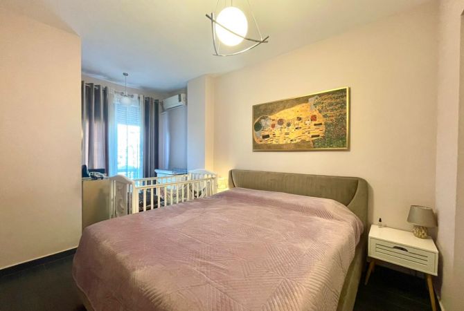 Shtepi me qera Apartament ne Tirane, 2+1, Mobilimi E mobiluar, Pagesa 850  Euro.