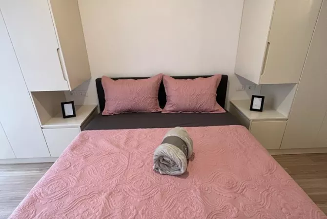 Shtepi me qera Apartament ne Tirane, 1+1, Mobilimi E mobiluar, Pagesa 630  Euro.