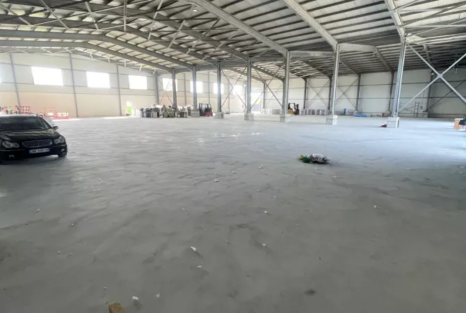 Ambient biznesi me qera 4+1 ne Tirane - 7,000 Euro