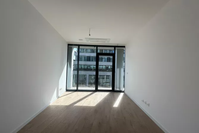 Ambient biznesi me qera 3+1 ne Tirane - 1,300 Euro