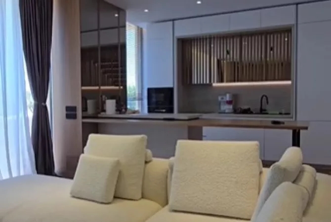 Shtepi ne shitje Vila Luksoze ne Vlore, 3+1, Mobilimi E mobiluar, Pagesa 1,300,000  Euro.