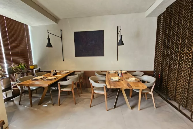 Ambiente Commerciale in Affitto 2+1 a Tirana - 1,700 Euro