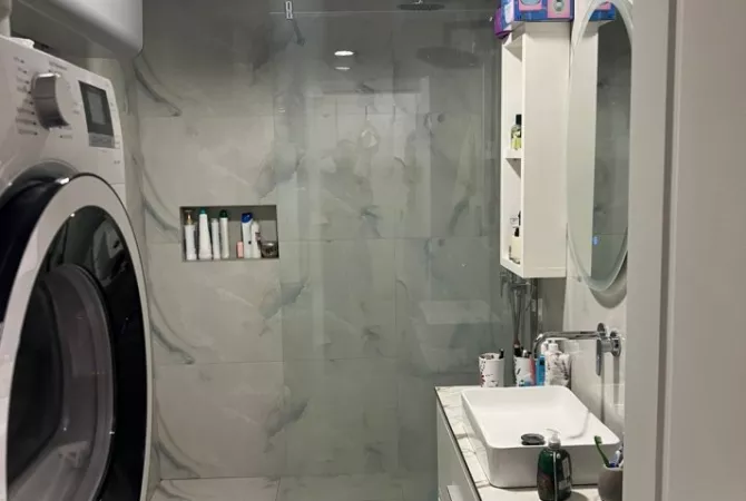 Shtepi ne shitje Apartament ne Tirane, 1+1, Mobilimi E mobiluar, Pagesa 176,000  Euro.