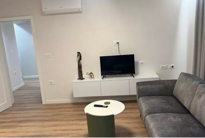 Shtepi me qera Apartament ne Tirane, 2+1, Mobilimi E mobiluar, Pagesa 1,000  Euro.