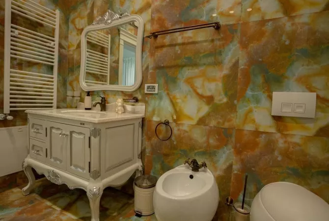 Shtepi ne shitje Vila Luksoze ne Tirane, 5+1, Mobilimi E mobiluar, Pagesa 1,500,000  Euro.