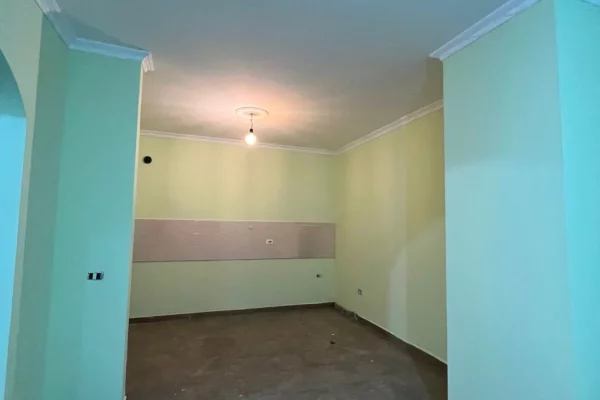 Shtepi ne shitje Apartament ne Tirane, 2+1, Mobilimi Bosh, pa mobiluar, Pagesa 122,000  Euro.