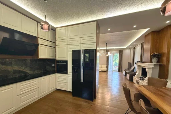 Penthouse (panoramic top floor) for rent in Tirana 3+1, Furnished