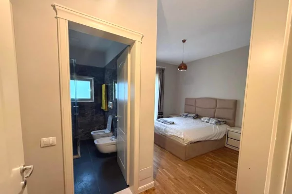 Penthouse (panoramic top floor) for rent in Tirana 3+1, Furnished