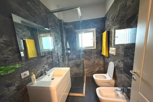 Penthouse (panoramic top floor) for rent in Tirana 3+1, Furnished