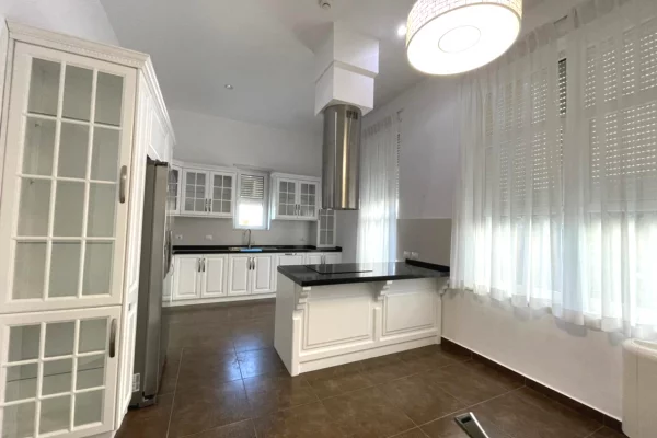 Luxury villas for rent in Tirana 4+1, Furnished