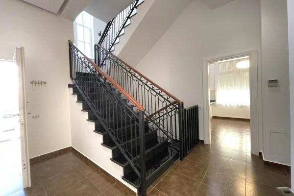 Luxury villas for rent in Tirana 4+1, In Part