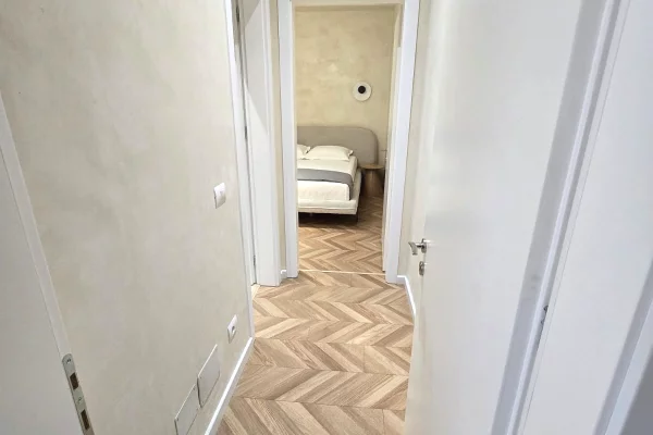 Shtepi ne shitje Apartament ne Tirane, 1+1, Mobilimi E mobiluar, Pagesa 220,000  Euro.