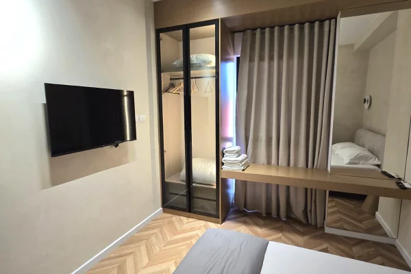 Shtepi ne shitje Apartament ne Tirane, 1+1, Mobilimi E mobiluar, Pagesa 220,000  Euro.