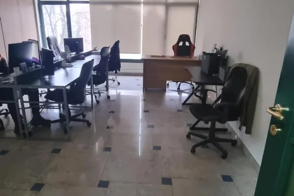 🏢Ambient Biznesi per Shitje te Sheshi Willson, ne Bllok!