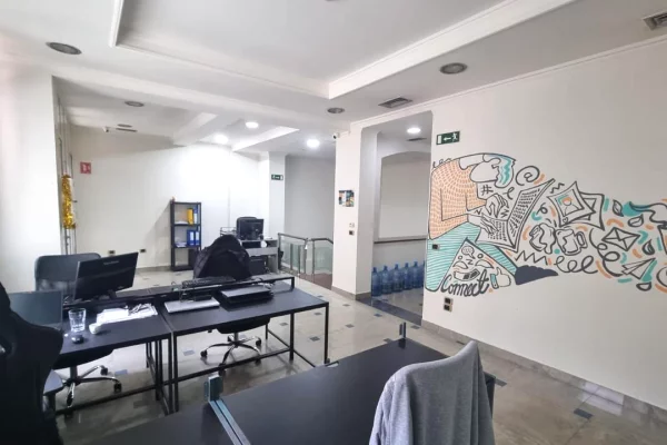 🏢Ambient Biznesi për Shitje te Sheshi Willson, ne Bllok!