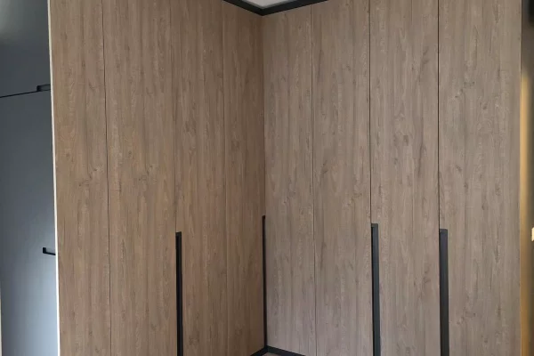 Shtepi ne shitje Apartament ne Tirane, 3+1, Mobilimi E mobiluar, Pagesa 141,000  Euro.