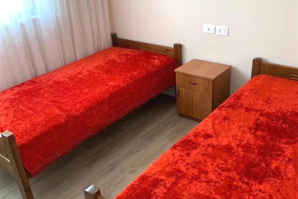 Shtepi me qera Apartament ne Tirane, 2+1, Mobilimi E mobiluar, Pagesa 700  Euro.