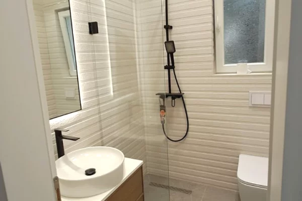 Shtepi me qera Apartament ne Tirane, 3+1, Mobilimi E mobiluar, Pagesa 1,500  Euro.