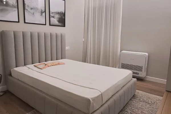 Shtepi me qera Apartament ne Tirane, 3+1, Mobilimi E mobiluar, Pagesa 1,500  Euro.