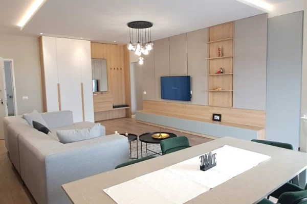 Shtepi me qera 3+1 ne Tirane - 1,500 Euro