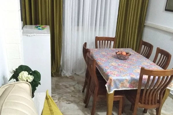 Shtepi ne shitje Duplex(shtepi me 2 kate) ne Durres, 3+1, Mobilimi E mobiluar, Pagesa 135,000  Euro.