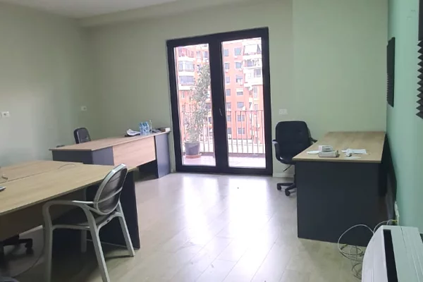 Business Property for Rent 3+1 in Tirana - 850 Euro