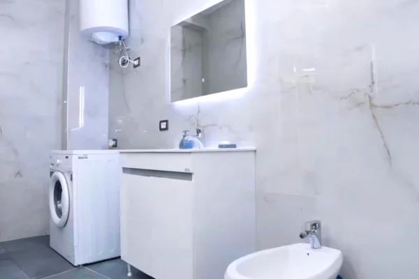 Shtepi me qera Apartament ne Tirane, 2+1, Mobilimi E mobiluar, Pagesa 850  Euro.