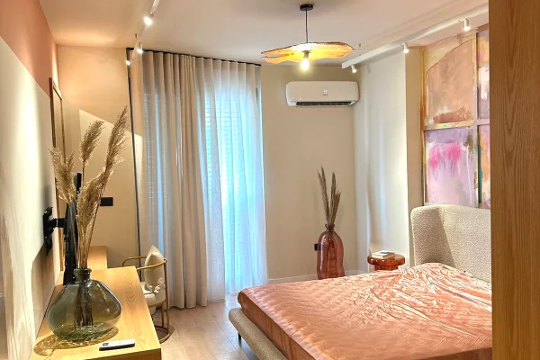 Shtepi me qera Apartament ne Tirane, 1+1, Mobilimi E mobiluar, Pagesa 900  Euro.