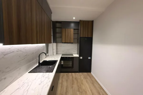Shtepi ne shitje Apartament ne Tirane, 1+1, Mobilimi E mobiluar, Pagesa 178,000  Euro.