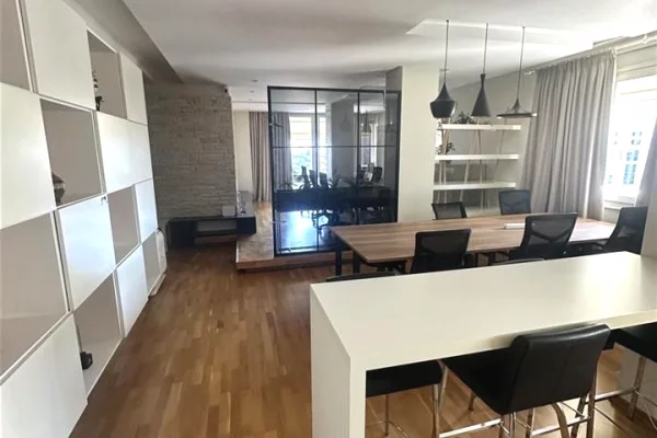 🏢Jepet Zyre Moderne me Qira ne Bllok, Tirane!141 m2