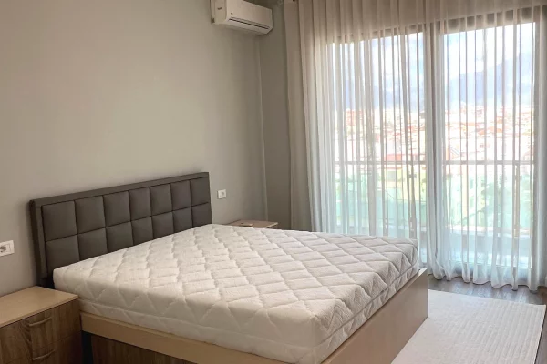 Shtepi ne shitje Apartament ne Tirane, 2+1, Mobilimi E mobiluar, Pagesa 143,000  Euro.