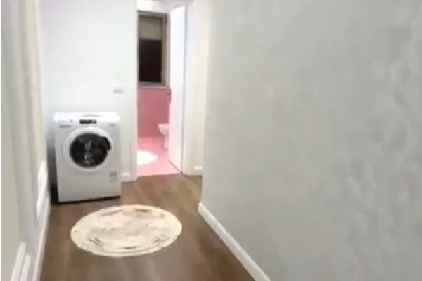 Shtepi ne shitje Apartament ne Tirane, 1+1, Mobilimi E mobiluar, Pagesa 118,000  Euro.