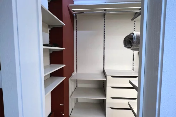 Shtepi me qera Duplex(shtepi me 2 kate) ne Tirane, 3+1, Mobilimi E mobiluar, Pagesa 2,000  Euro.