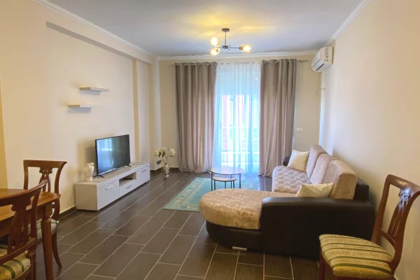 Shtepi me qera 2+1 ne Tirane - 50,000 Leke