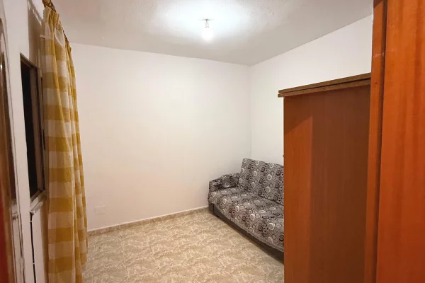Shtepi ne shitje Apartament ne Tirane, 3+1, Mobilimi Bosh, pa mobiluar, Pagesa 248,000  Euro.