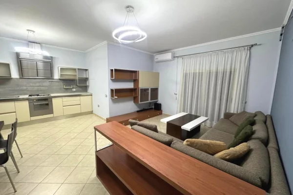 Shtepi me qera 2+1 ne Tirane - 60,000 Leke