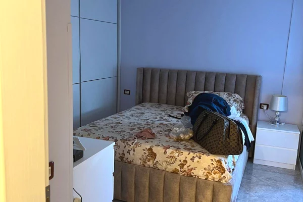 Shtepi me qera 1+1 ne Tirane - 50,000 Leke