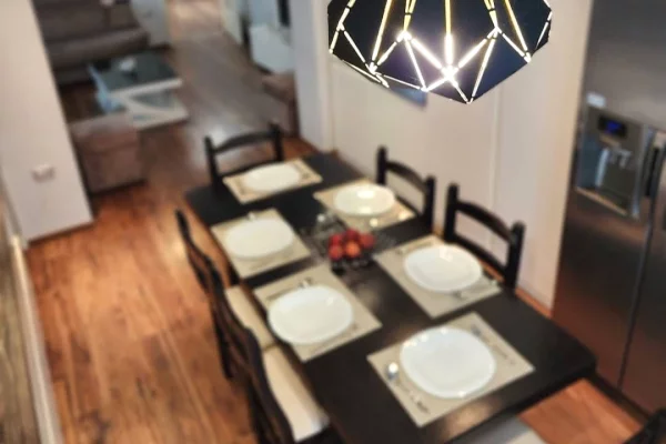 Shtepi me qera 2+1 ne Tirane - 1,000 Euro