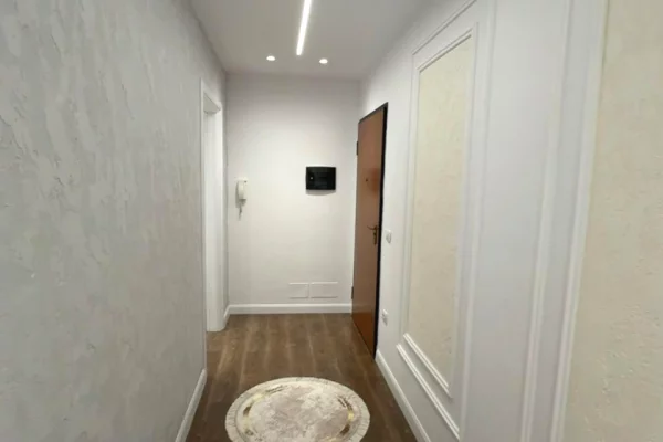 Shtepi me qera Apartament ne Tirane, 1+1, Mobilimi E mobiluar, Pagesa 50,000  Leke.