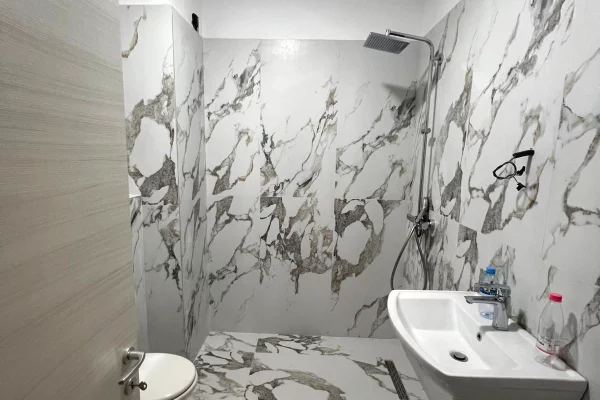 🏢 Ambiente per Zyra ne Myslym Shyri Gati per Perdorim!