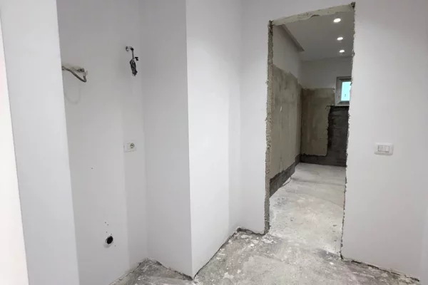 Apartment for sale in Tirana 2+1, Emty