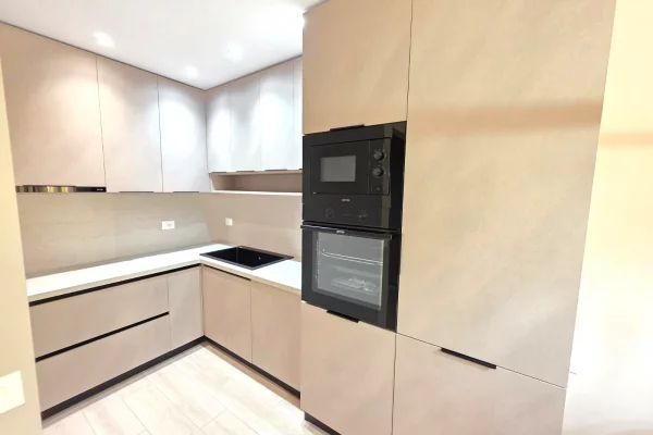 Shtepi ne shitje Apartament ne Tirane, 2+1, Mobilimi E mobiluar, Pagesa 320,000  Euro.