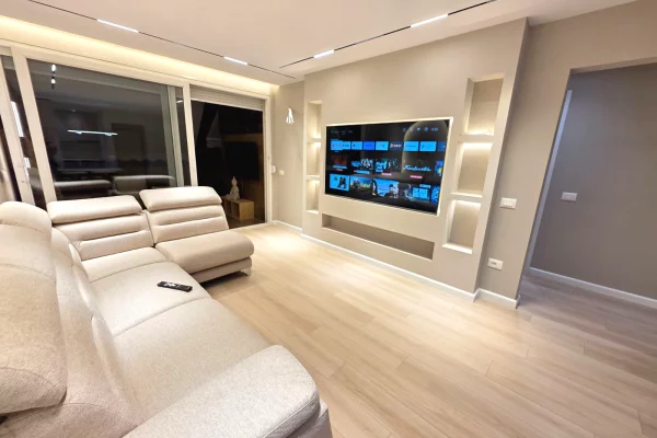 Shtepi ne shitje Apartament ne Tirane, 2+1, Mobilimi E mobiluar, Pagesa 320,000  Euro.