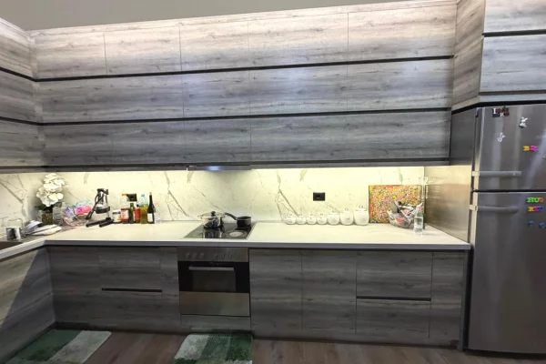 Shtepi ne shitje Apartament ne Tirane, 2+1, Mobilimi E mobiluar, Pagesa 350,000  Euro.