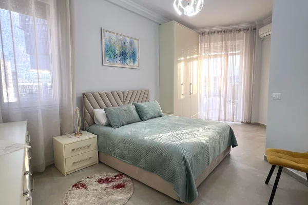 Shtepi me qera 2+1 ne Tirane - 1,200 Euro