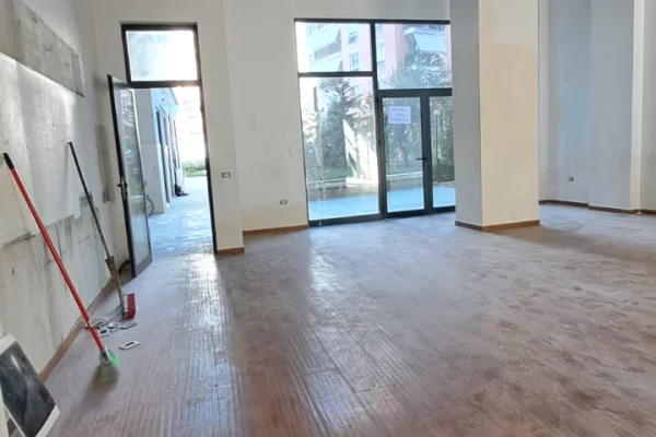 Ambient biznesi me qera 1+1 ne Tirane - 1,500 Euro