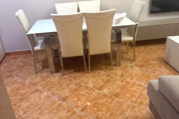 Shtepi me qera 2+1 ne Tirane - 70,000 Leke